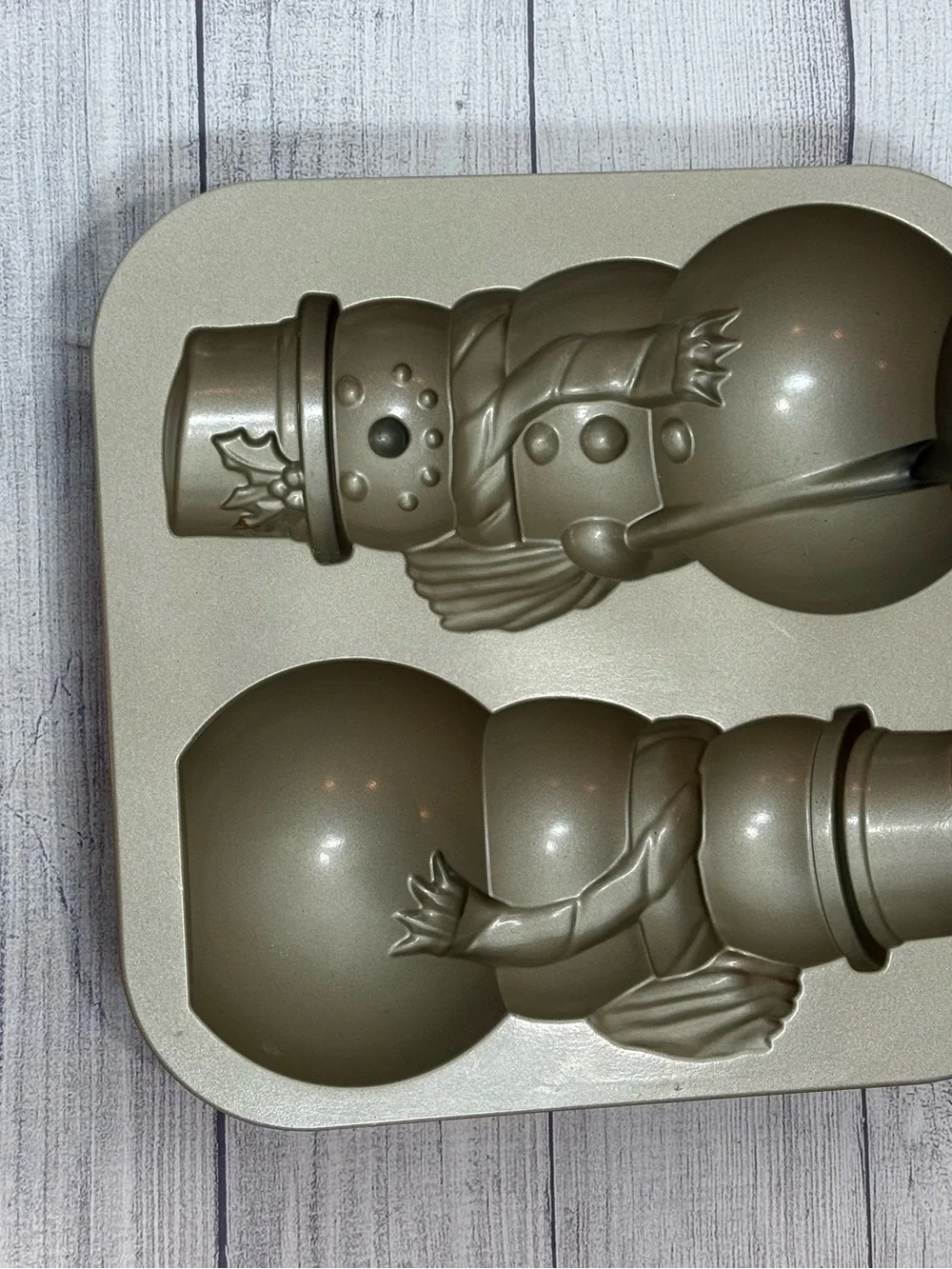 Nordic Ware 10 Cup 3D Snowman Cake Baking Pan Mold Cast Aluminum USA holidays